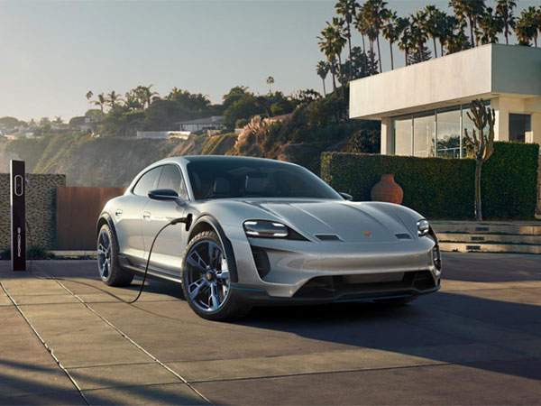Mission E Cross Turismo... سيارة كهربية من بورشه بمحرك 600 حصان